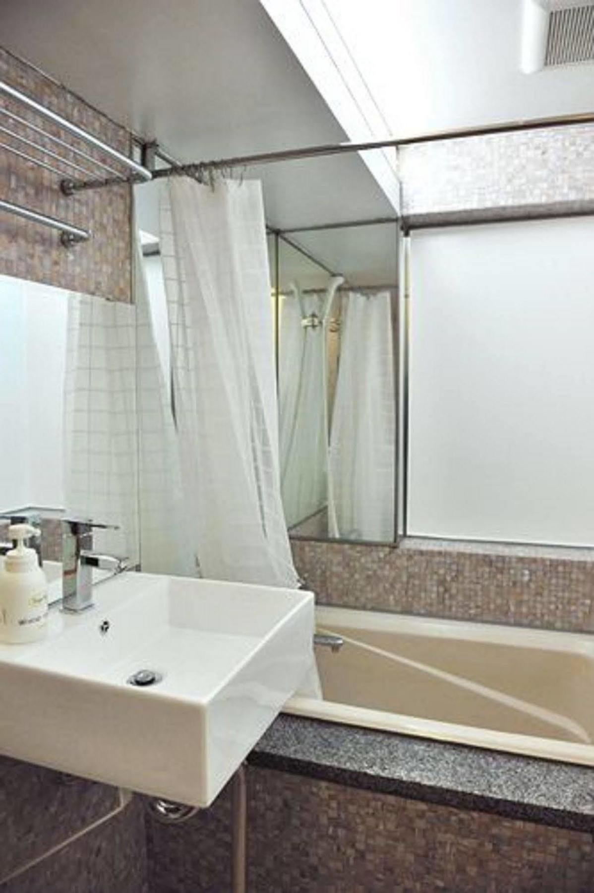 Khaosan Tokyo Laboratory Hotel Kültér fotó