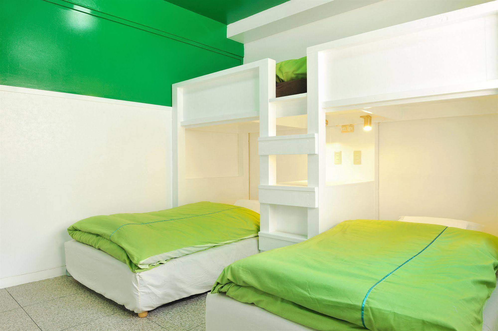 Khaosan Tokyo Laboratory Hotel Kültér fotó